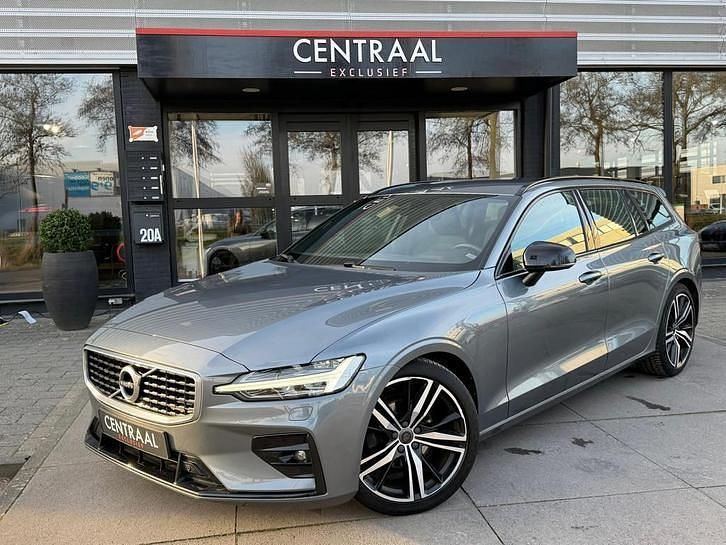 Grijs Occasion 2019 Volvo V60 R-Design Stationwagen | € 24.950 (Goede deal) - Afbeelding 1/4