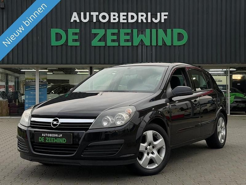 Zwart Gebruikt 2006 Opel Astra Edition Hatchback | € 1.599 (Goede deal) - Afbeelding 1/4