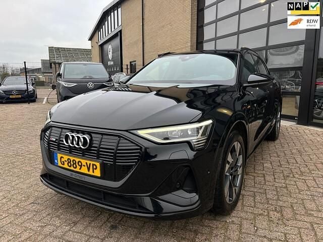 Zwart Gebruikt 2019 Audi e-tron S-Line SUV | € 19.950 (Goede deal) - Afbeelding 1/4