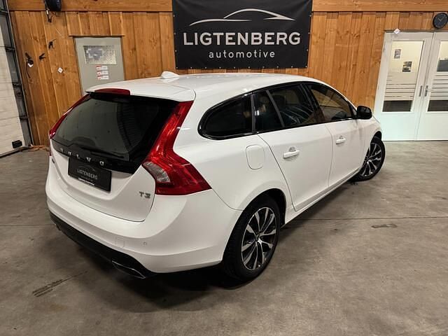 Occasion Volvo V60 Dynamic 153 PK (112 kW) 2018 Wit Stationwagen