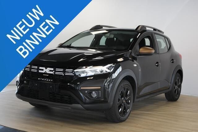 Zwart Gebruikt 2024 Dacia Sandero Extreme Hatchback | € 18.450 (Eerlijke prijs) - Afbeelding 1/4