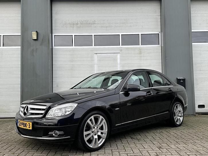 Zwart Gebruikt 2011 Mercedes C180 Business Sedan | € 7.250 (Goede deal) - Afbeelding 1/4
