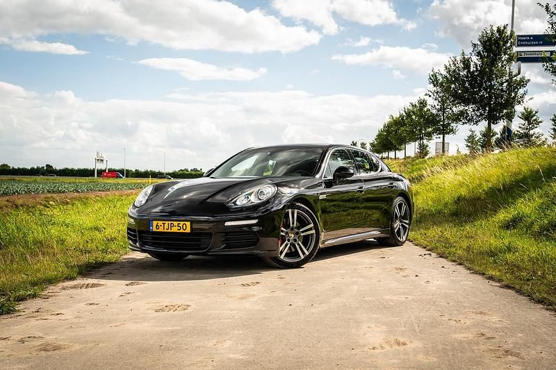 Occasion Porsche Panamera 2014 Zwart (metallic) Hatchback
