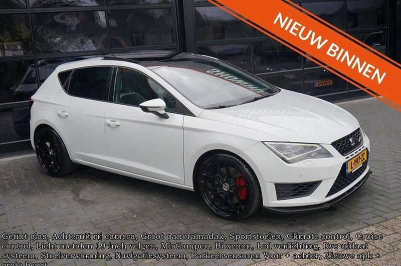 Wit Gebruikt 2016 Cupra Leon Hatchback | € 18.940 - Afbeelding 1/4