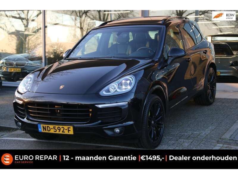 Zwart Gebruikt 2017 Porsche Cayenne Platinum Edition SUV | € 37.995 (Eerlijke prijs) - Afbeelding 1/4