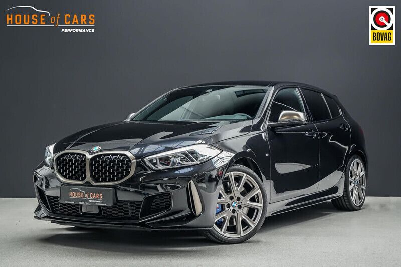 Zwart Gebruikt 2019 BMW M135 Executive Hatchback | € 36.290 - Afbeelding 1/4