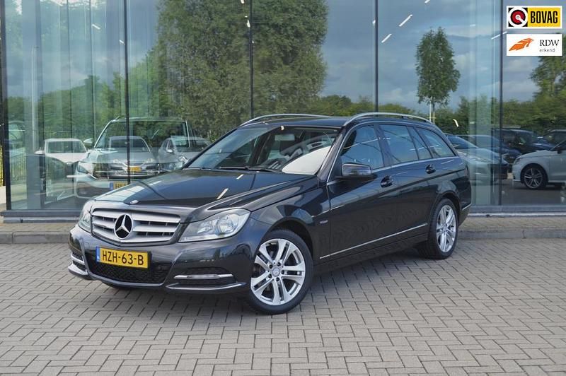 Grijs Gebruikt 2011 Mercedes C180 Avantgarde Sedan | € 12.145 - Afbeelding 1/4