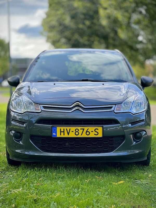 Grijs Gebruikt 2016 Citroën C3 PureTech Hatchback | € 2.500 (Super prijs) - Afbeelding 1/4