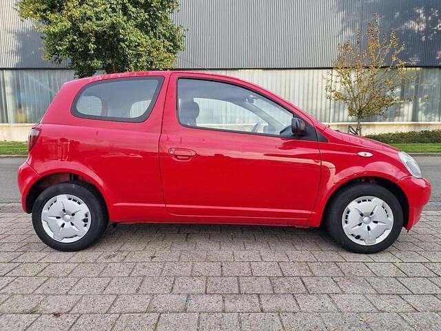 Occasion Toyota Yaris Luna 68 PK (50 kW) 2000 Rood Hatchback