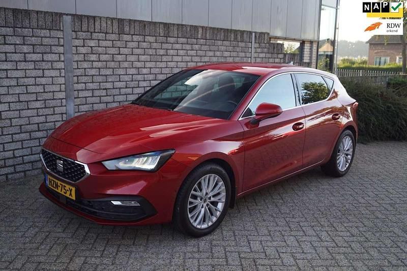 Rood Gebruikt 2021 Seat Leon ST FR Stationwagen | € 18.850 (Eerlijke prijs) - Afbeelding 1/4