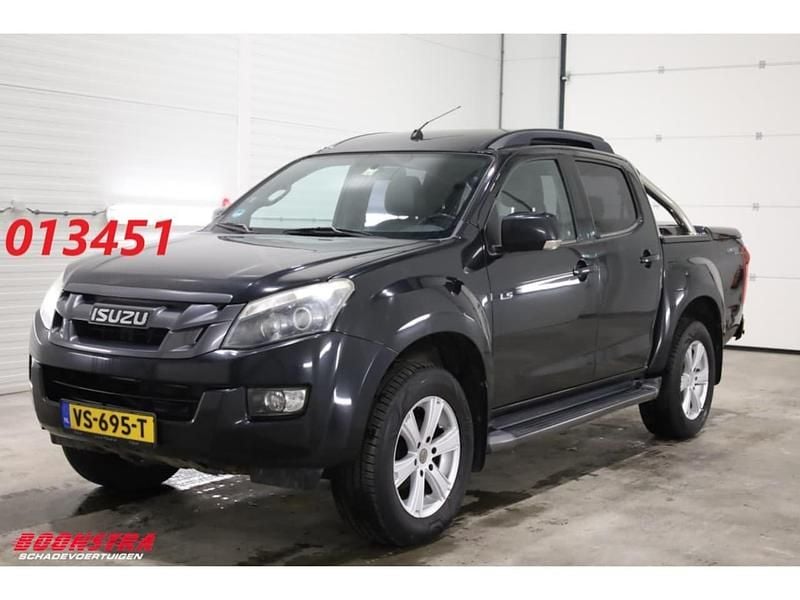 Zwart Occasion 2015 Isuzu D-Max Pickup | € 15.750 - Afbeelding 1/4
