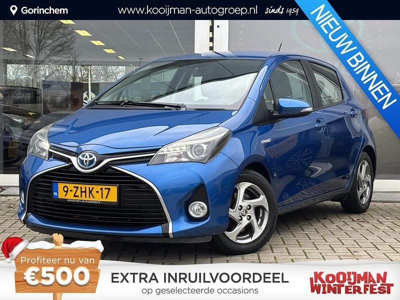 Blauw Gebruikt 2015 Toyota Yaris Hybrid Hatchback | € 13.450 (Eerlijke prijs) - Afbeelding 1/4
