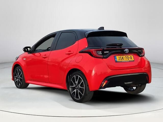 Occasion Toyota Yaris Executive 116 PK (85 kW) 2021 Rood Hatchback