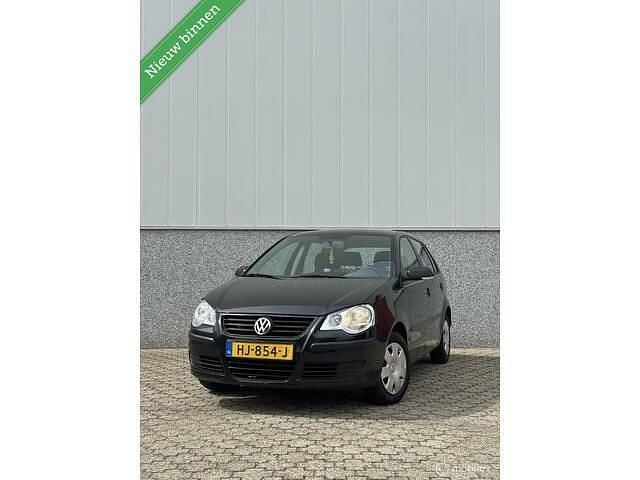 Blauw Gebruikt 2005 VW Polo Trendline Hatchback | € 2.250 (Eerlijke prijs) - Afbeelding 1/4