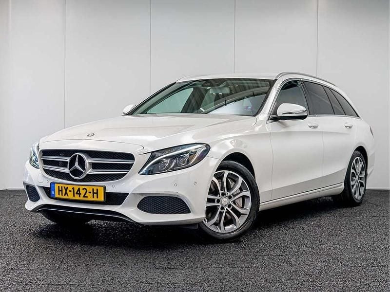 Wit Gebruikt 2015 Mercedes C350e Edition Stationwagen | € 16.995 (Iets duurder) - Afbeelding 1/4