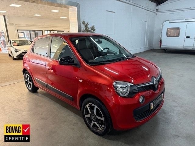 Rood Gebruikt 2017 Renault Twingo LIMITED Hatchback | € 9.200 (Eerlijke prijs) - Afbeelding 1/4