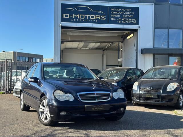 Blauw Gebruikt 2002 Mercedes C200 Elegance Sedan | € 1.999 (Eerlijke prijs) - Afbeelding 1/4