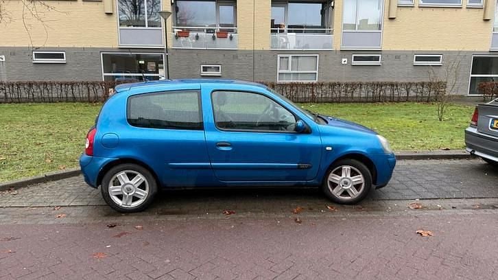 Gebruikt 2006 Renault Clio II | € 950 (Goede deal) - Afbeelding 1/4