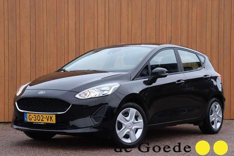 Zwart Gebruikt 2019 Ford Fiesta Trend Hatchback | € 10.440 (Goede deal) - Afbeelding 1/4