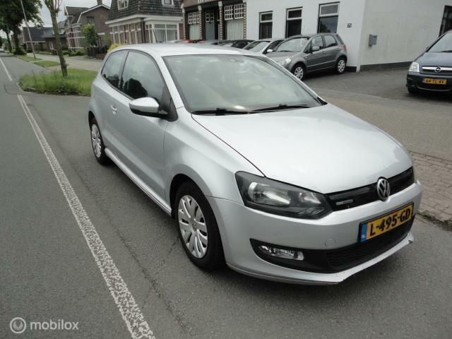 Grijs Gebruikt 2012 VW Polo Comfortline Hatchback | € 2.399 (Super prijs) - Afbeelding 1/4
