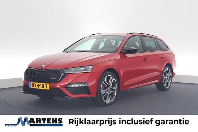 Rood Gebruikt 2022 Skoda Octavia RS Stationwagen | € 29.949 (Eerlijke prijs) - Afbeelding 1/4