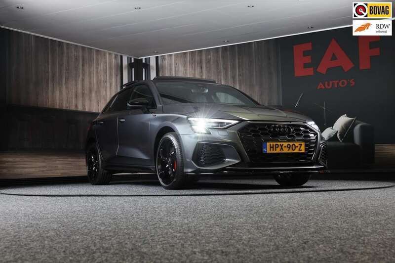 Grijs Gebruikt 2022 Audi A3 Sportback e-tron S-Line Sedan | € 39.950 (Iets duurder) - Afbeelding 1/3