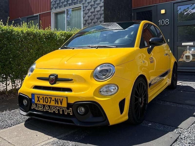 Geel Gebruikt 2016 Fiat 500 Abarth Hatchback | € 15.500 (Eerlijke prijs) - Afbeelding 1/4