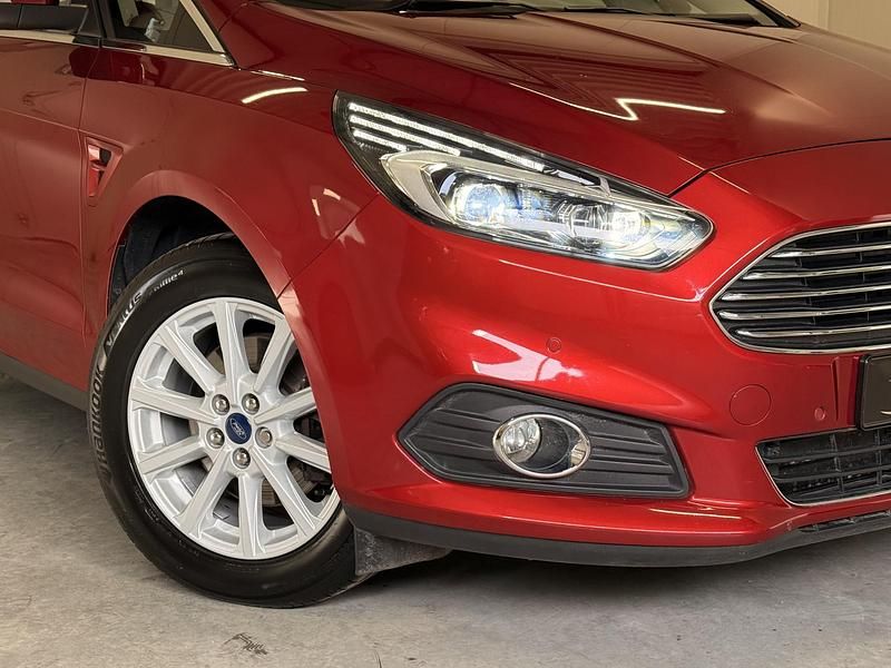 Occasion Ford S-MAX Titanium 2018 Rood MPV