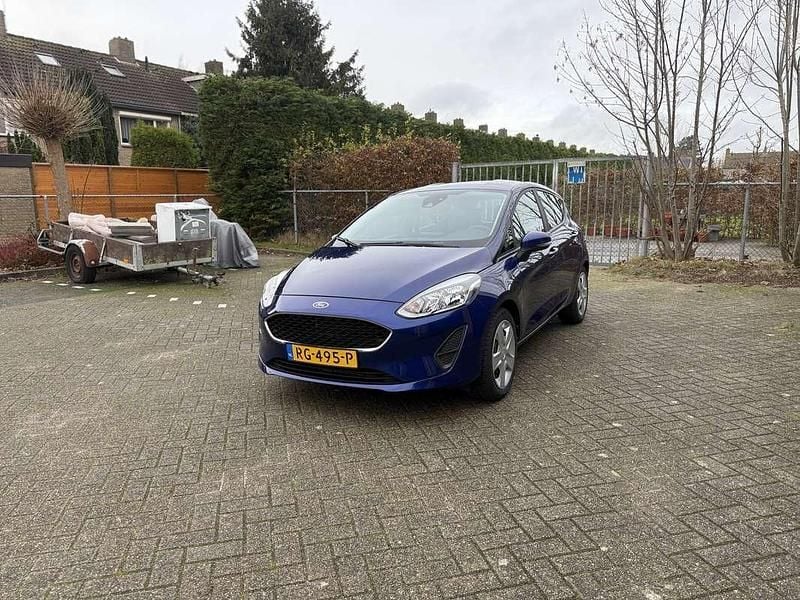 Blauw Gebruikt 2017 Ford Fiesta Trend Hatchback | € 8.950 (Eerlijke prijs) - Afbeelding 1/4