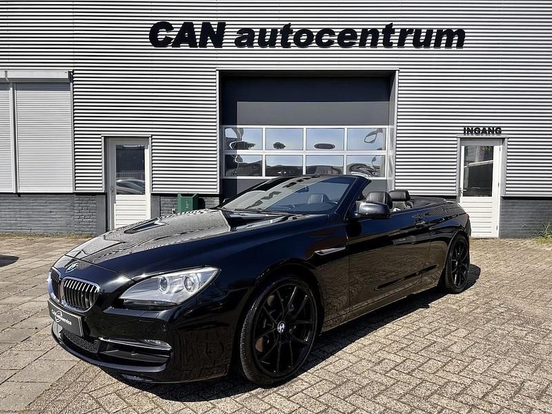Zwart (metallic) Gebruikt 2012 BMW 640 Cabriolet Cabriolet | € 30.950 (Eerlijke prijs) - Afbeelding 1/4