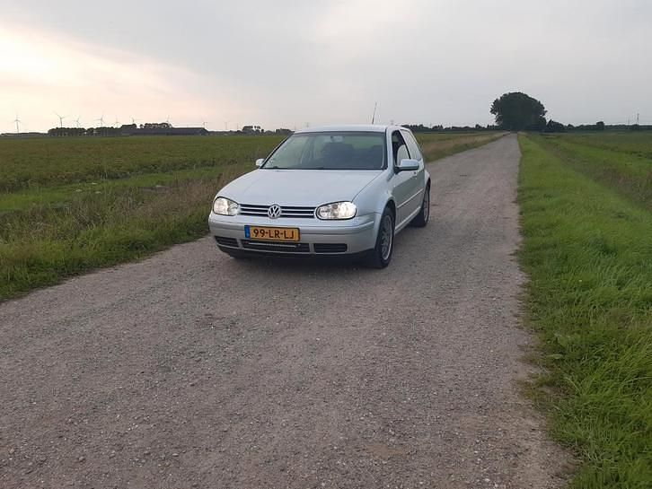 Gebruikt 2003 VW Golf IV | € 1.300 (Goede deal) - Afbeelding 1/4