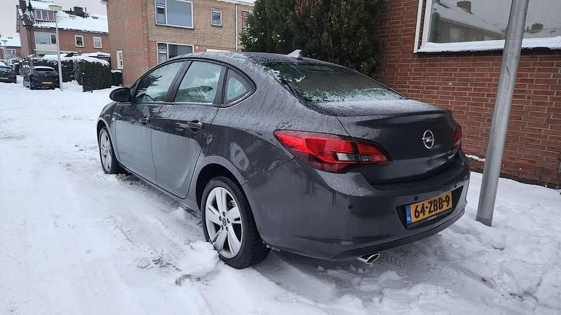 Occasion Opel Astra Selection 140 PK (102 kW) 2012 Sedan