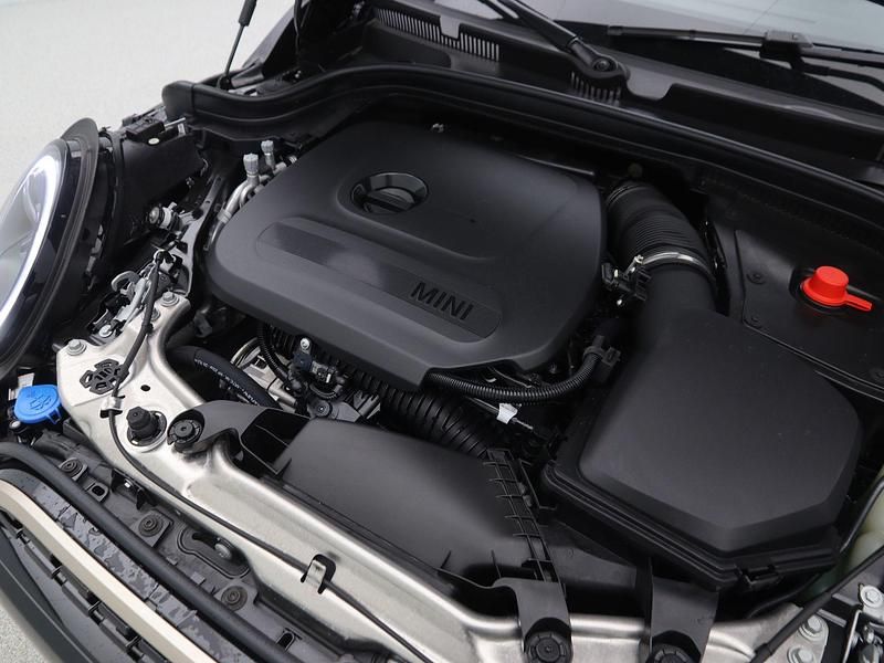 Nieuw Mini Cooper Favoured 2026 Zwart Hatchback