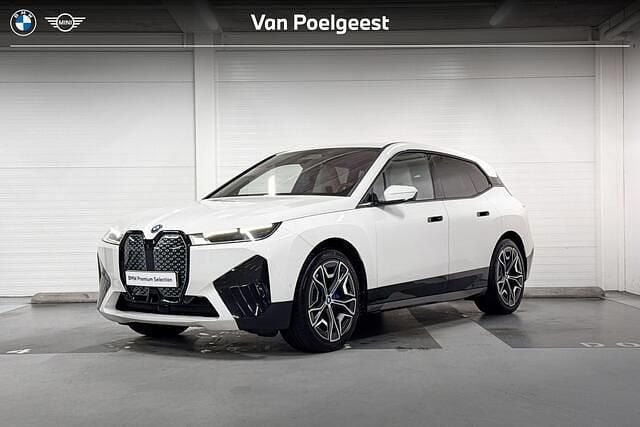 Wit Gebruikt 2022 BMW iX Executive SUV | € 44.400 (Goede deal) - Afbeelding 1/3