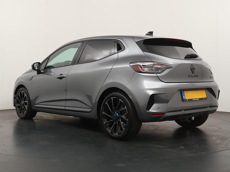Nieuw Renault Clio V Esprit Alpine 2026 Grijs Hatchback