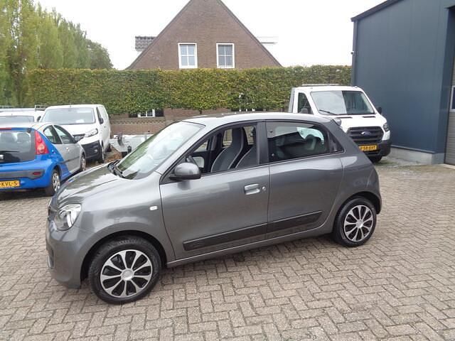 Grijs Gebruikt 2018 Renault Twingo Collection Hatchback | € 6.995 (Eerlijke prijs) - Afbeelding 1/4