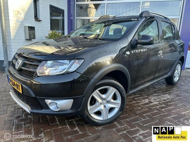 Zwart Gebruikt 2013 Dacia Sandero Stepway Ambiance Hatchback | € 6.999 (Eerlijke prijs) - Afbeelding 1/4
