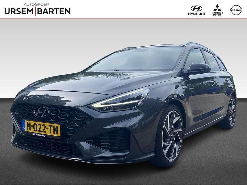 Grijs Gebruikt 2022 Hyundai i30 N Line Stationwagen | € 25.430 (Eerlijke prijs) - Afbeelding 1/4
