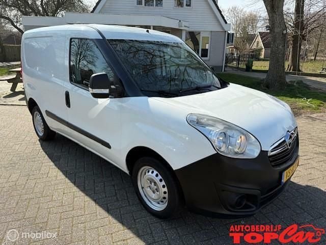 Gebruikt 2015 Opel Combo Sedan | € 3.750 (Eerlijke prijs) - Afbeelding 1/4