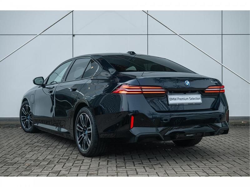 Occasion BMW 530e Shadowline 190 PK (139 kW) 2024 M carbonschwarz (donker zwart metallic) Sedan