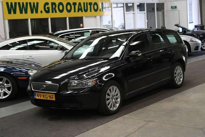 Zwart Gebruikt 2005 Volvo V50 Stationwagen | € 4.944 (Duur) - Afbeelding 1/4