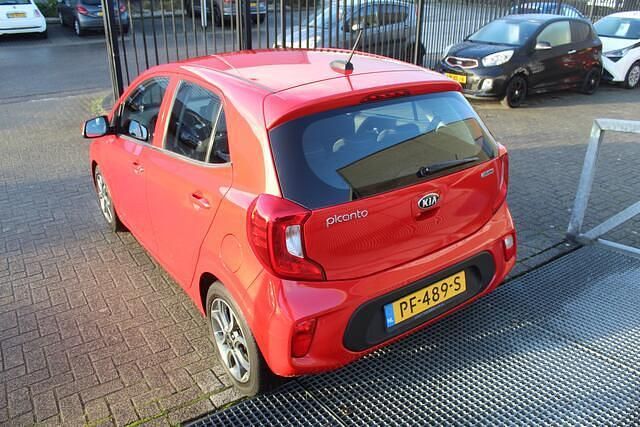 Occasion Kia Picanto First Edition 67 PK (49 kW) 2017 Rood (metallic) Hatchback