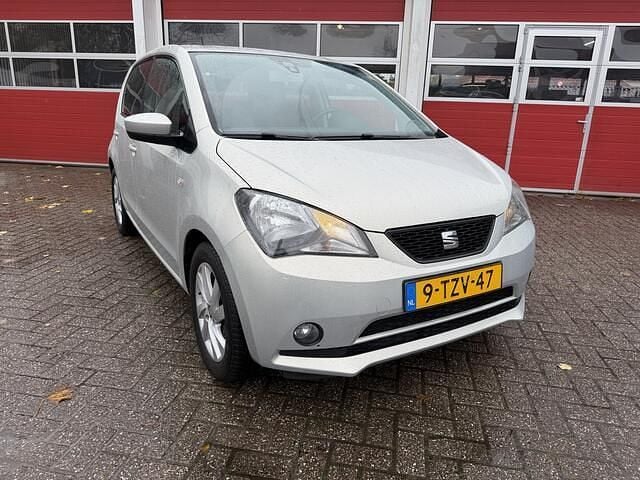 Grijs (metallic) Gebruikt 2014 Seat Mii Sport Hatchback | € 5.450 (Eerlijke prijs) - Afbeelding 1/4