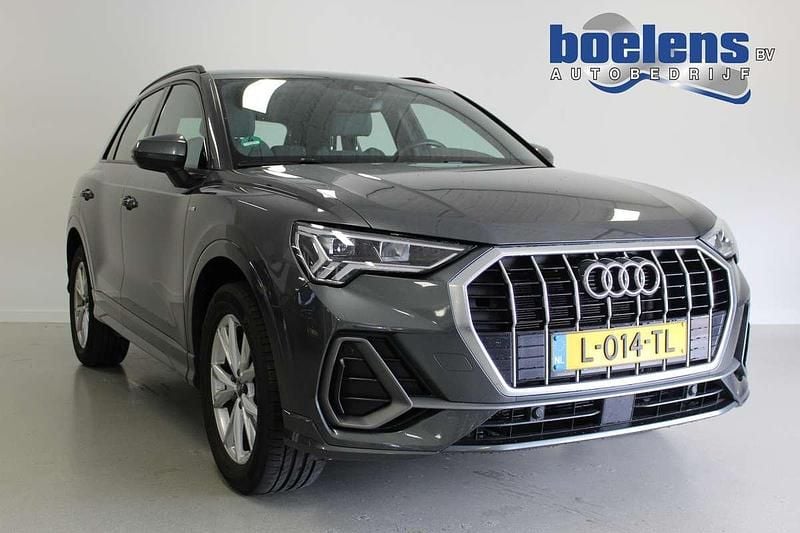 Grijs Gebruikt 2021 Audi Q3 S-Line SUV | € 23.986 (Super prijs) - Afbeelding 1/4