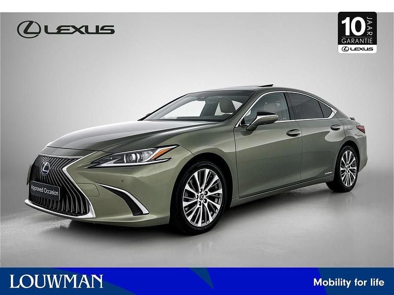 Groen Gebruikt 2020 Lexus ES300H Luxury Line Sedan | € 32.950 (Eerlijke prijs) - Afbeelding 1/4