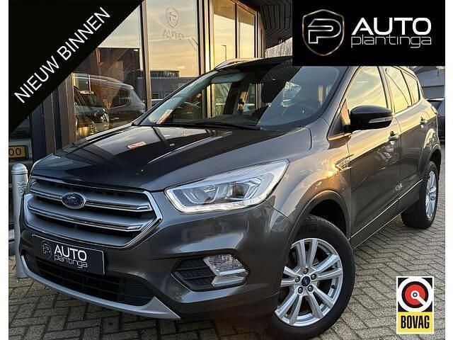 Grijs Occasion 2018 Ford Kuga Trend SUV | € 14.245 (Goede deal) - Afbeelding 1/4