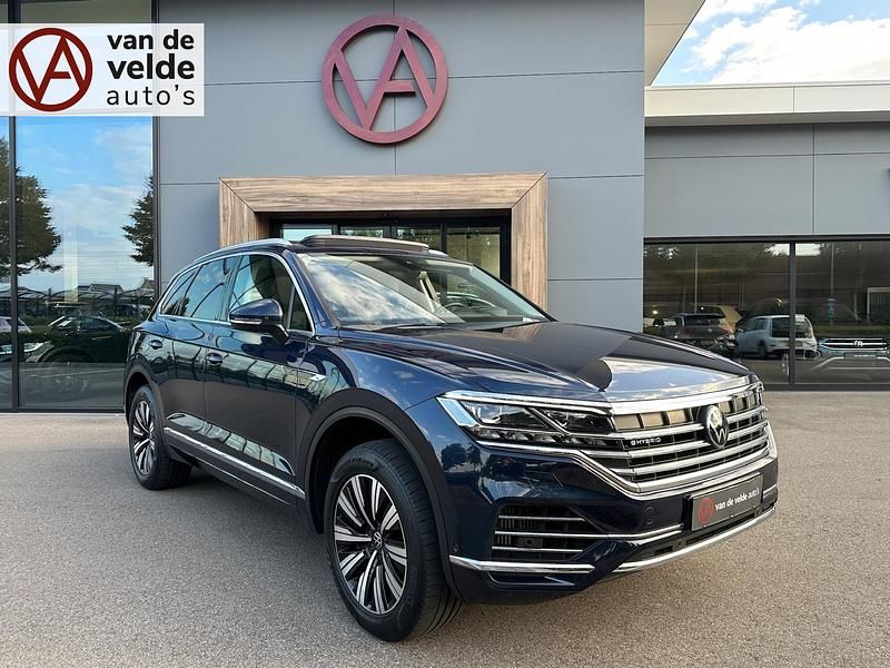 Blauw Occasion 2023 VW Touareg Elegance SUV | € 62.945 (Super prijs) - Afbeelding 1/4