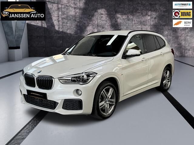 Wit Occasion 2016 BMW X1 M Sport SUV | € 24.900 (Eerlijke prijs) - Afbeelding 1/4