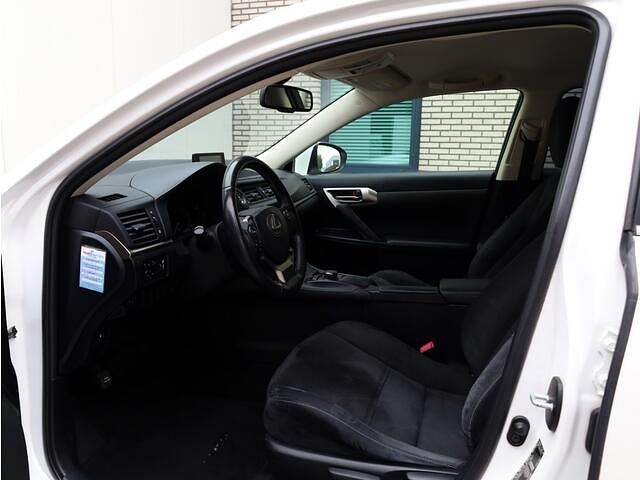 Occasion Lexus CT200h Business Edition 136 PK (100 kW) 2014 Wit Hatchback