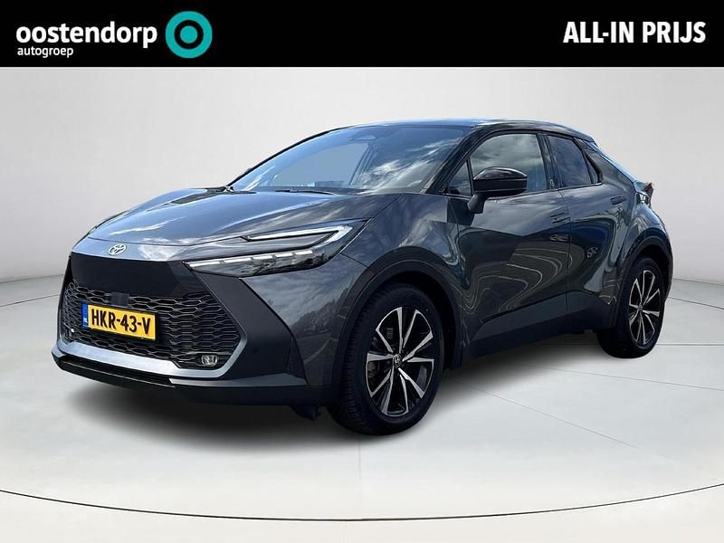 Grijs Gebruikt 2024 Toyota C-HR SUV | € 32.945 (Super prijs) - Afbeelding 1/4